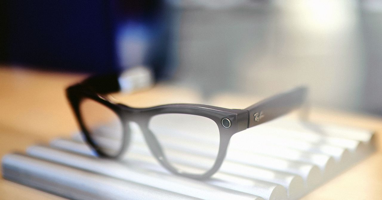 Kacamata cerdas Ray-Ban Meta dan isu privasi di ruang publik